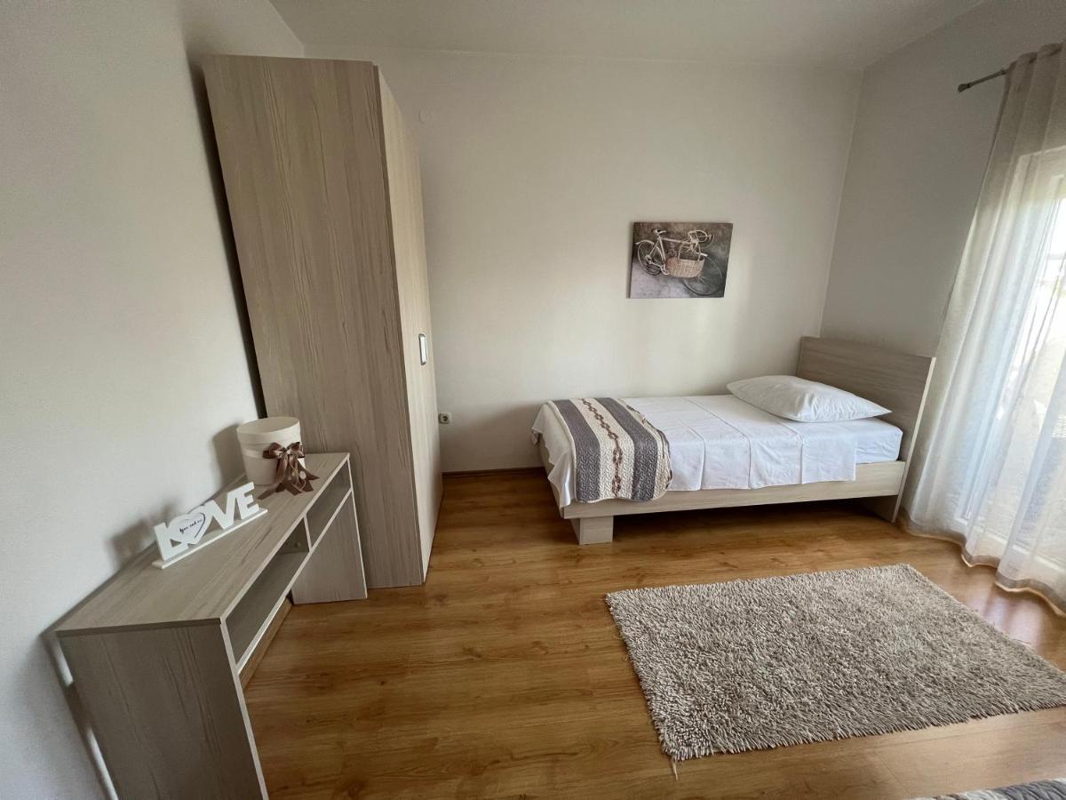 Apartman Burcul Sukošan Exterior foto